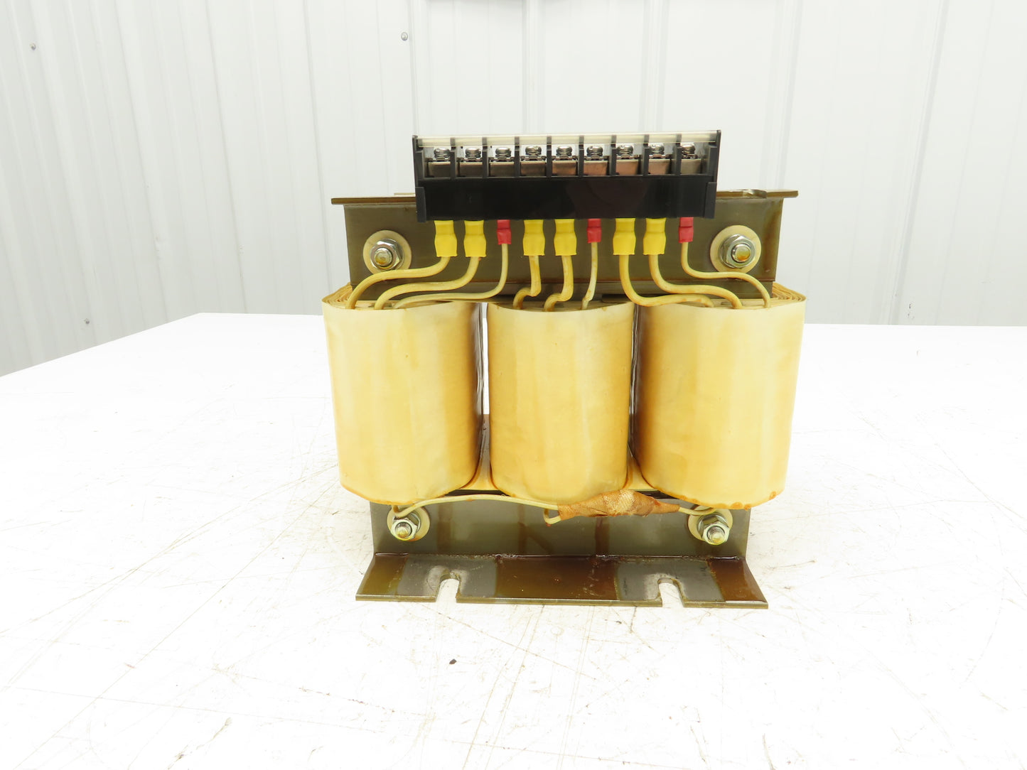 Nissyo 3AX-3-T140501 Step-Down Transformer 3Phase 3kVA 440-460-480V Pri 200V Sec