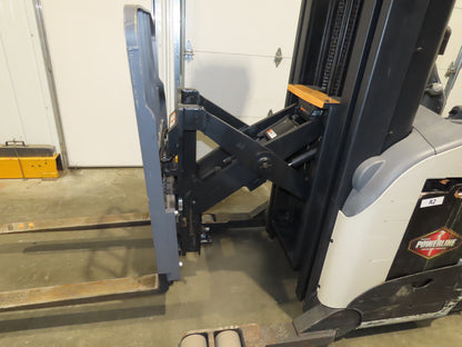 Crown Narrow Aisle Reach Truck Forklift Stand On 36V 3500lbs 5746.2h 25' Lift