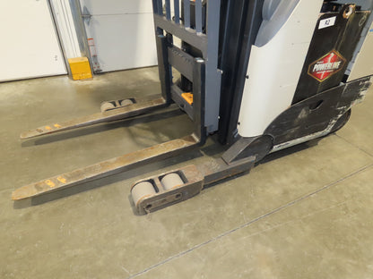 Crown Narrow Aisle Reach Truck Forklift Stand On 36V 3500lbs 5746.2h 25' Lift