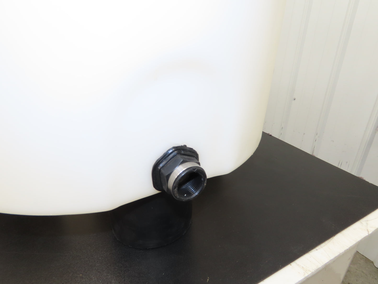 HDPE Polyethylene Plastic Water Mix Tank with Lid & Drain 40/80 Liter  Lot of 2