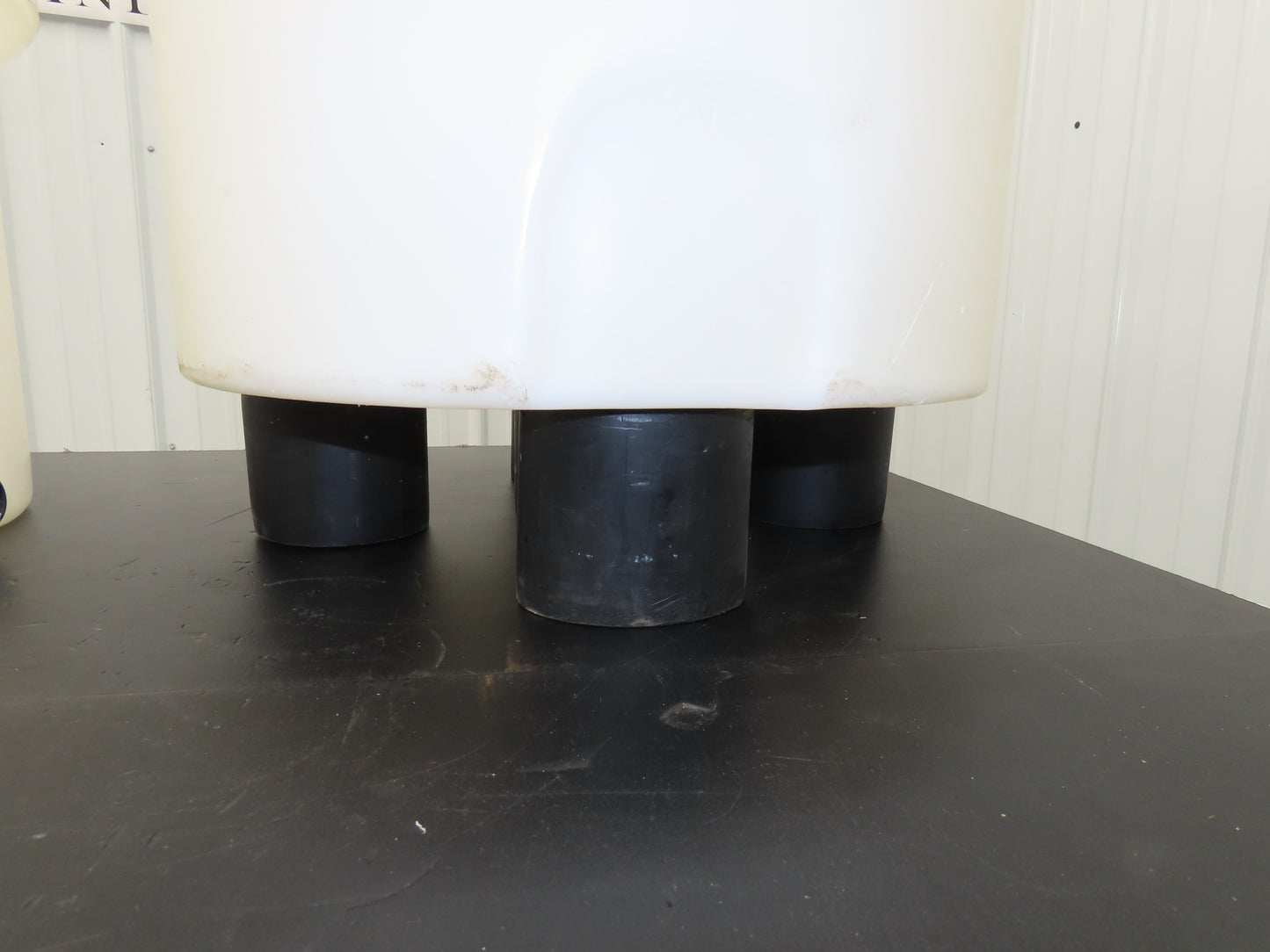 HDPE Polyethylene Plastic Water Mix Tank with Lid & Drain 40/80 Liter  Lot of 2
