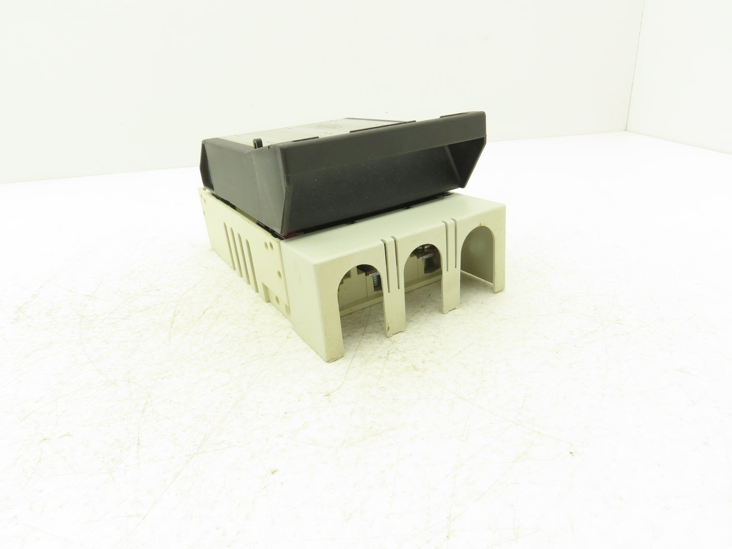 Jean Muller NH00-160A Fuse Switch Disconnector 3 Pole 690V 160A w (3) 16A Fuses