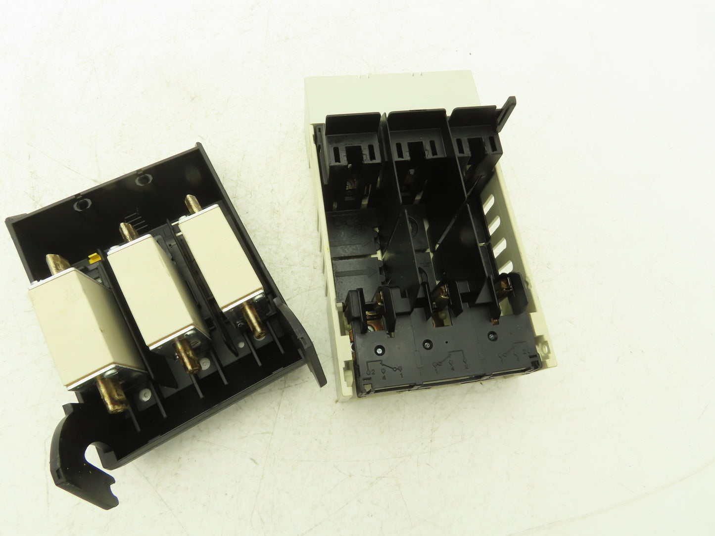 Jean Muller NH00-160A Fuse Switch Disconnector 3 Pole 690V 160A w (3) 16A Fuses