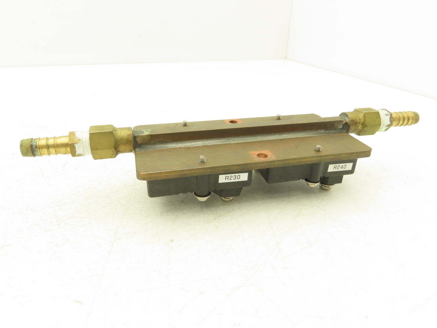 FPA/600 5R1J Copper Water Block W 2 Thick Film Chassis Mount 600W Resistors