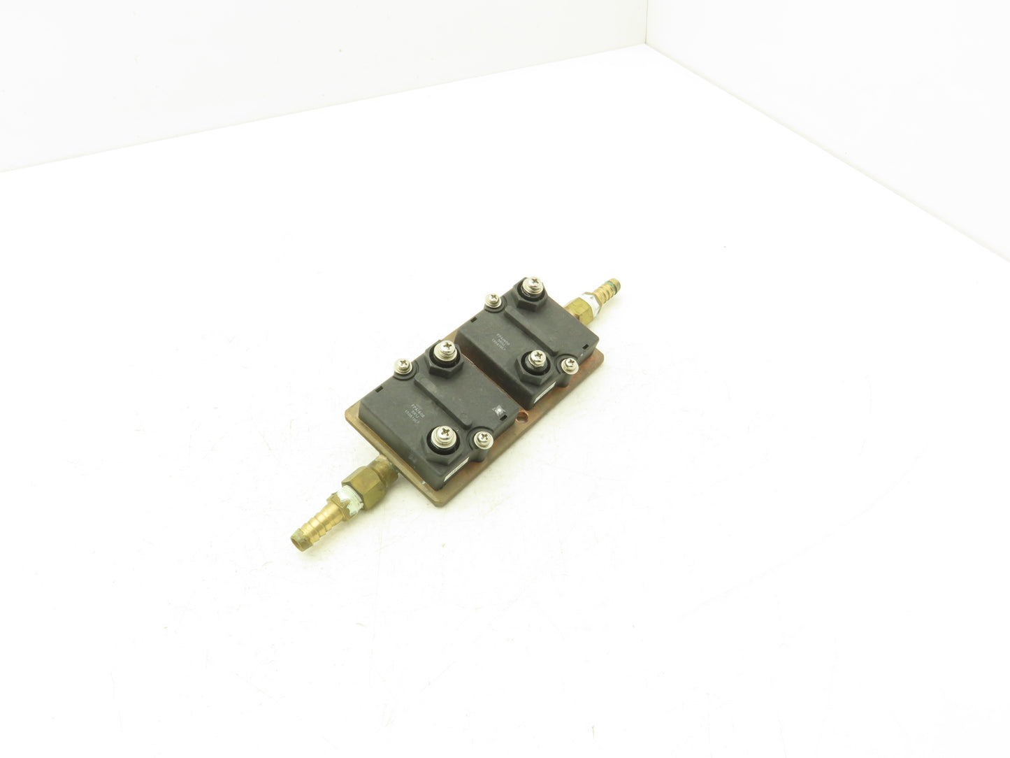 FPA/600 5R1J Copper Water Block W 2 Thick Film Chassis Mount 600W Resistors