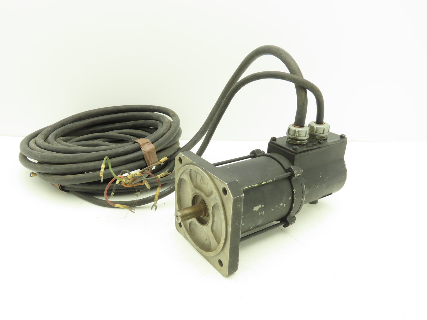 Toshiba RA10M AC Servo Motor 200W 3000 RPM 14mm Shaft