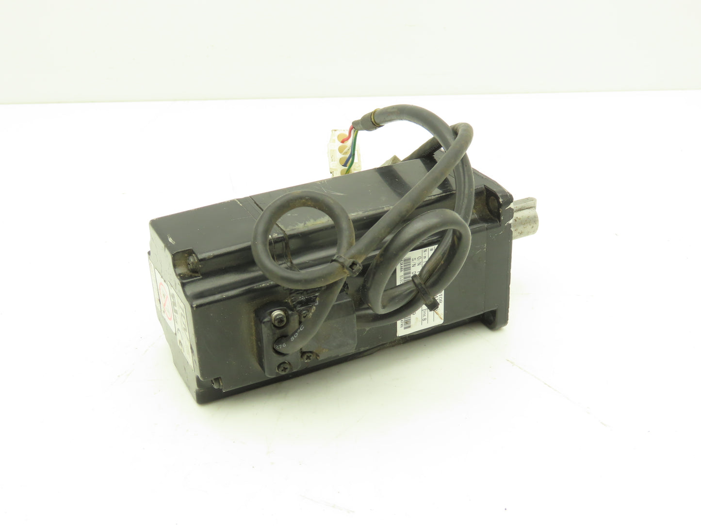 Yaskawa SGMAH-04AAA41-Y2 AC Servo Motor 200V 400W 3000 RPM