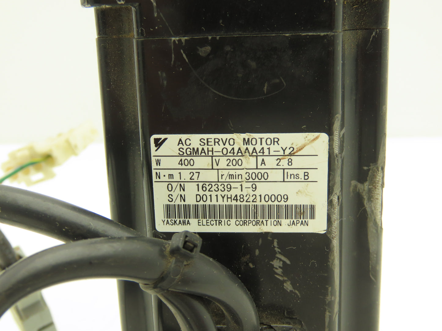Yaskawa SGMAH-04AAA41-Y2 AC Servo Motor 200V 400W 3000 RPM