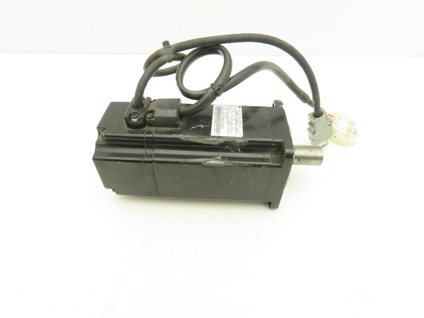 Yaskawa SGMAH-04AAA41-Y2 AC Servo Motor 200V 400W 3000 RPM