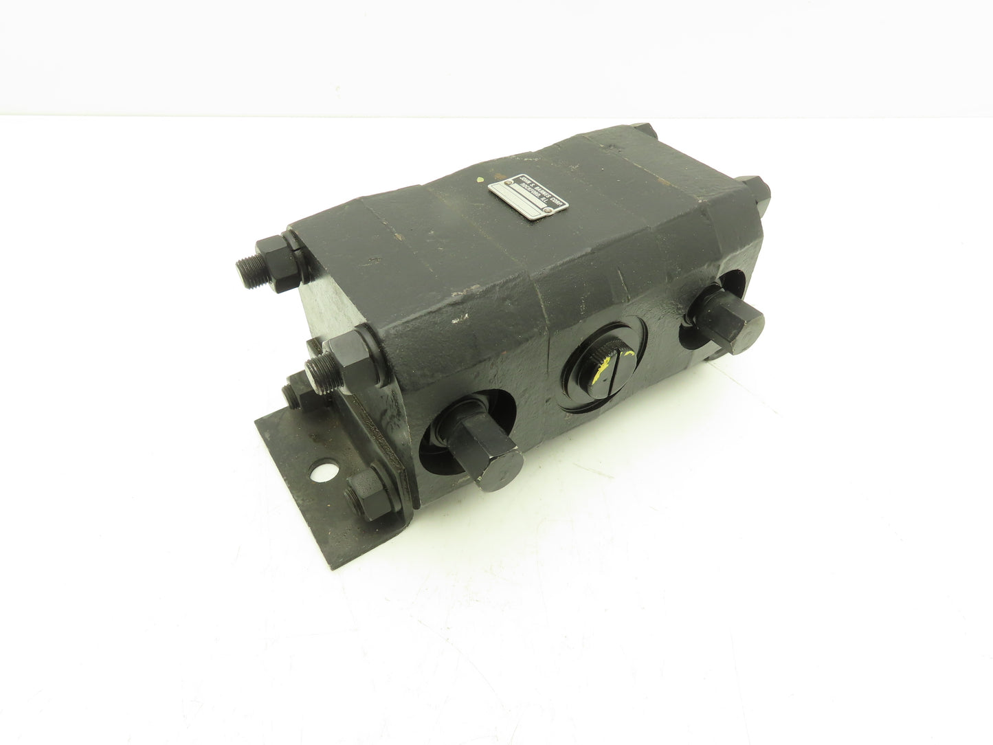 John S Barnes FD-1220021 Hydraulic Rotary Gear Flow Divider SAE Ports