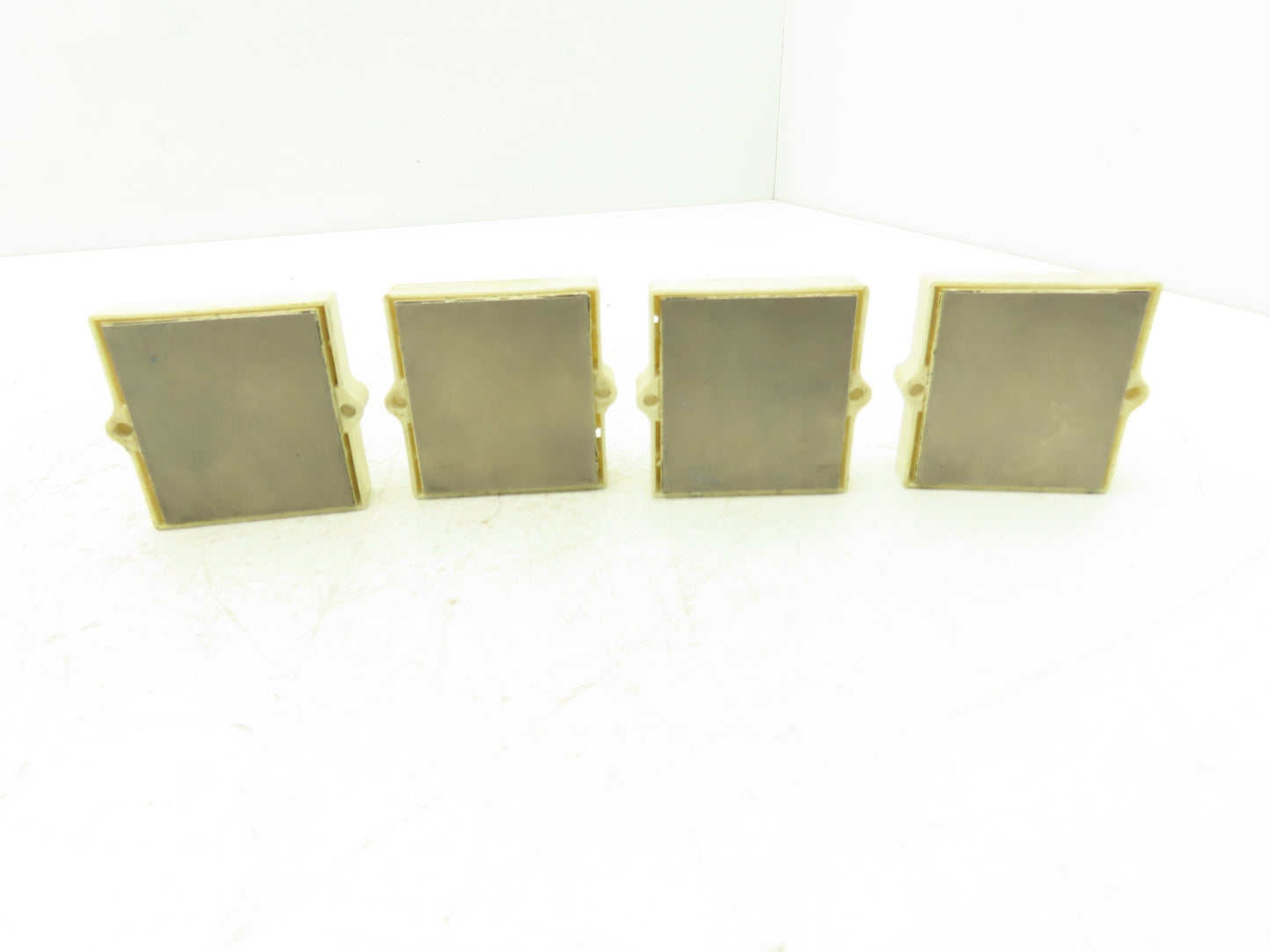 UXP/600 2RK Ultra High Power Resistor 600W (3)2RK (1)SK6K  Lot of 4