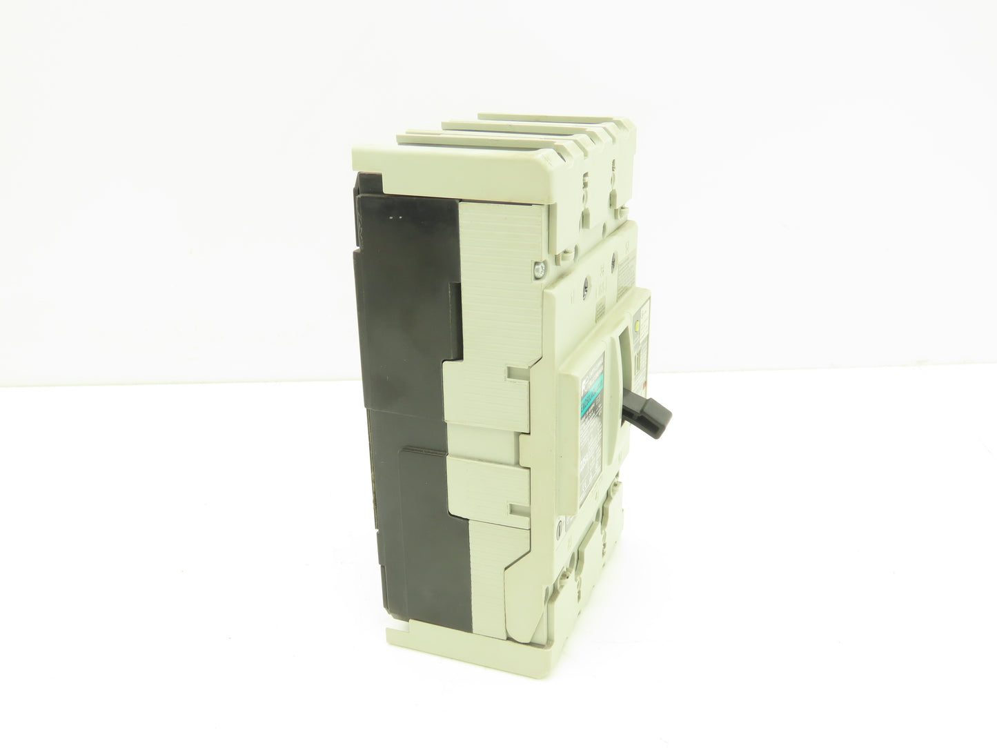 Fuji EW250JAGU-3P225 Earth Leakage Circuit Breaker 3-Pole 225A 100-440VAC