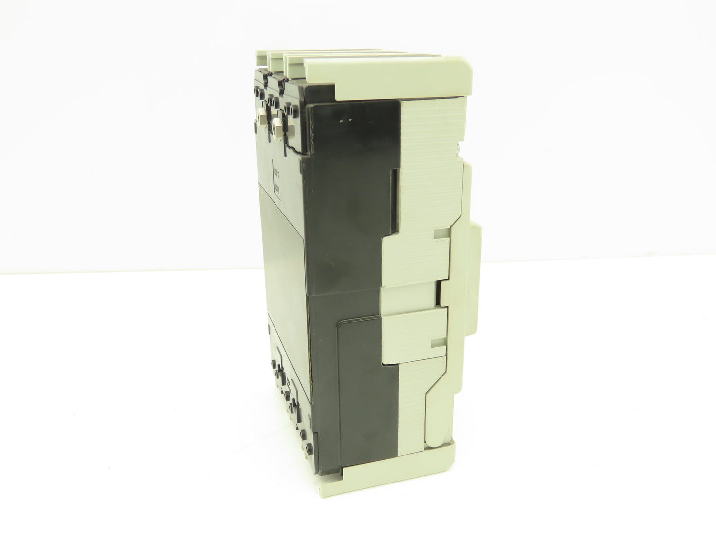 Fuji EW250JAGU-3P225 Earth Leakage Circuit Breaker 3-Pole 225A 100-440VAC