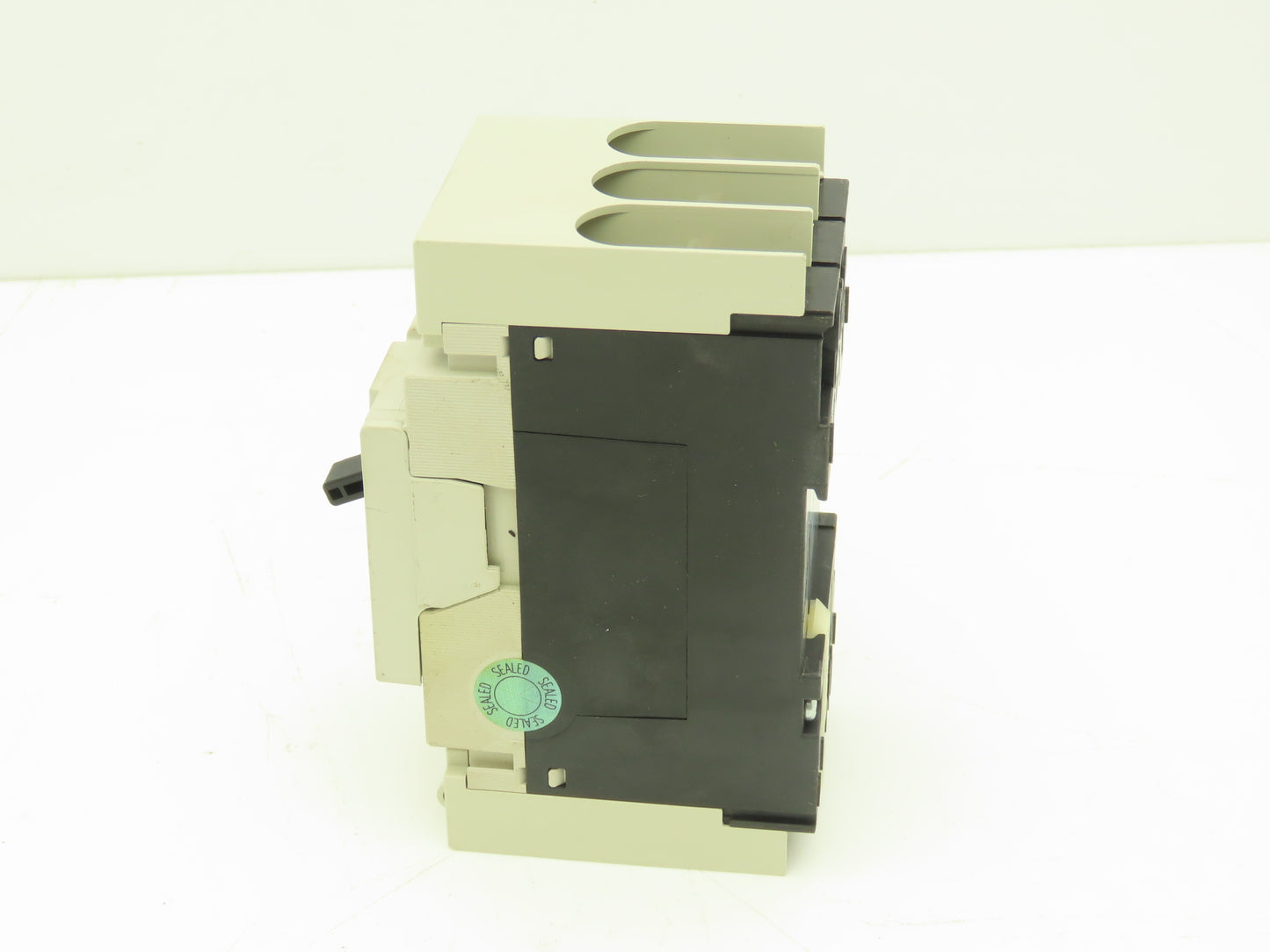 Mitsubishi NF50-SVFU320 Earth Leakage Circuit Breaker 3-Pole 20A 240VAC