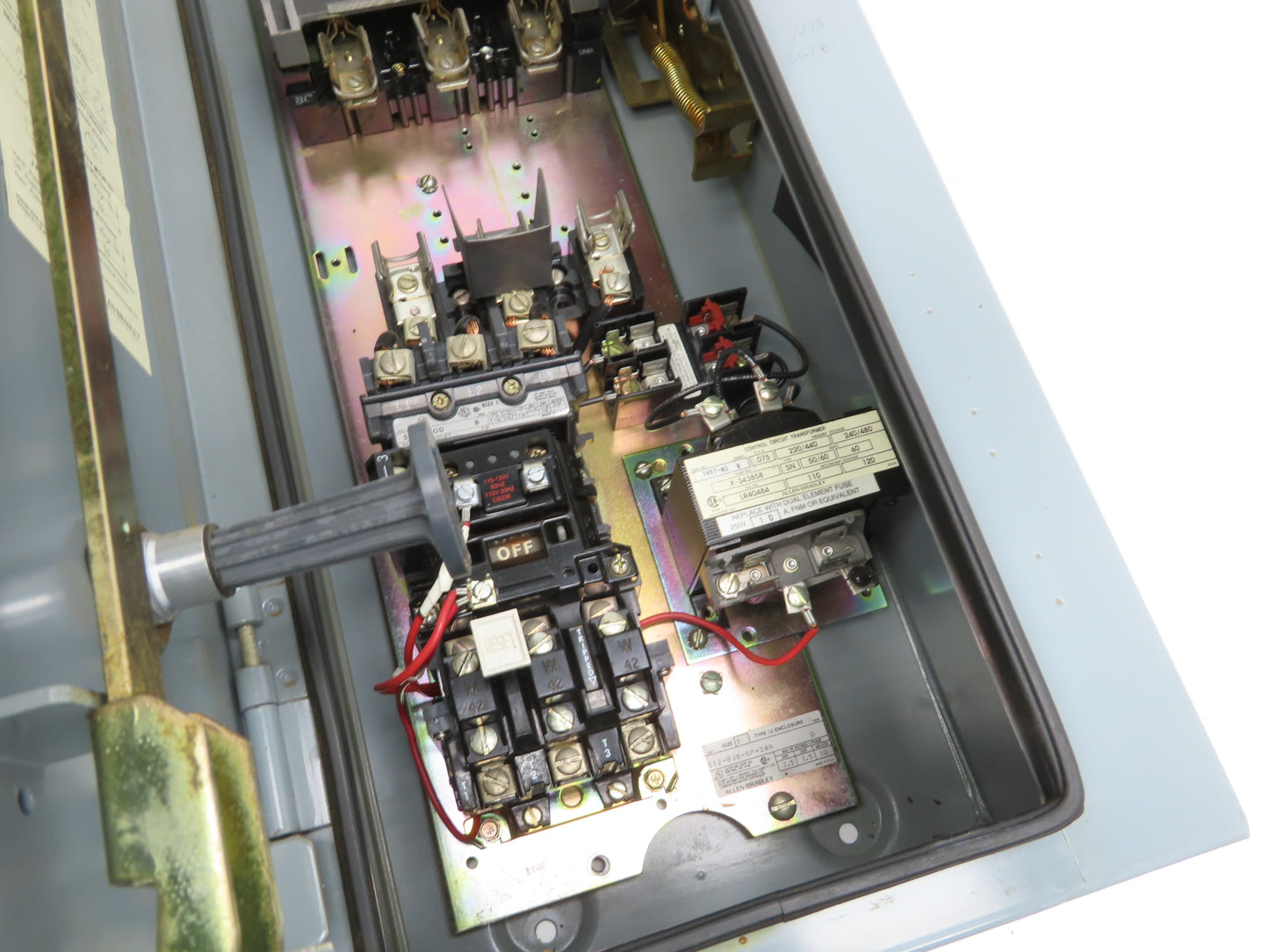 Allen-Bradley 512-BJB-6P-24R Combination Starter Fusible 600V 3PH 10HP