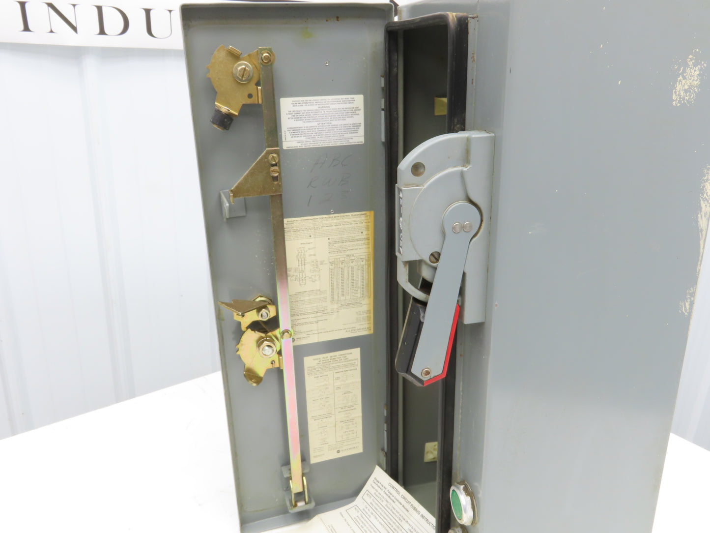 Allen-Bradley 512-BJB-6P-24R Combination Starter Fusible 600V 3PH 10HP Ser D