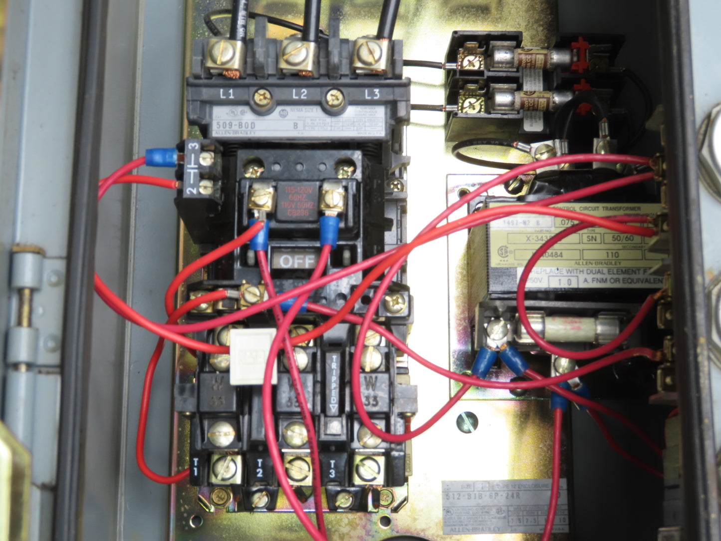 Allen-Bradley 512-BJB-6P-24R Combination Starter Fusible 600V 3PH 10HP Ser D