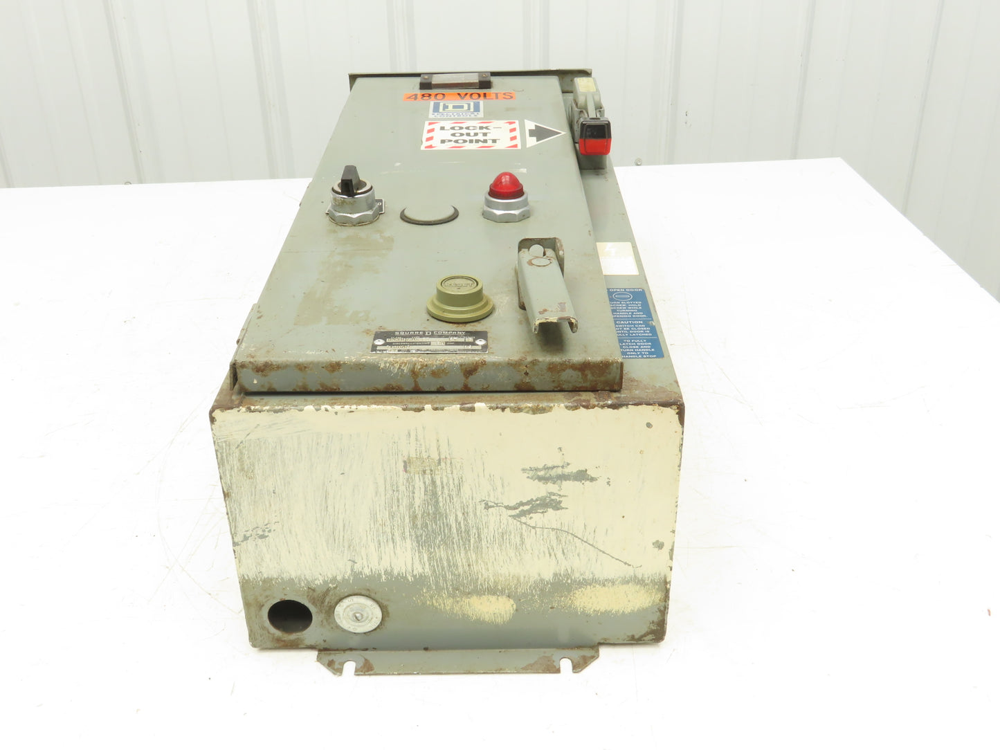 Allen Bradley 30072-309-04-B Combination Starter Fusible 600V 3PH 25HP Size 2