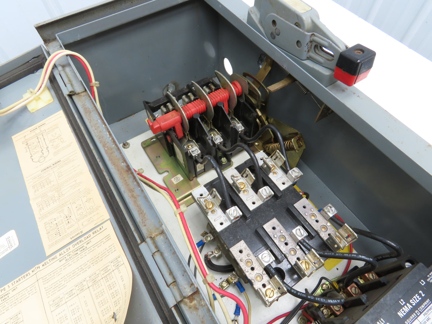 Allen Bradley 30072-309-04-B Combination Starter Fusible 600V 3PH 25HP Size 2