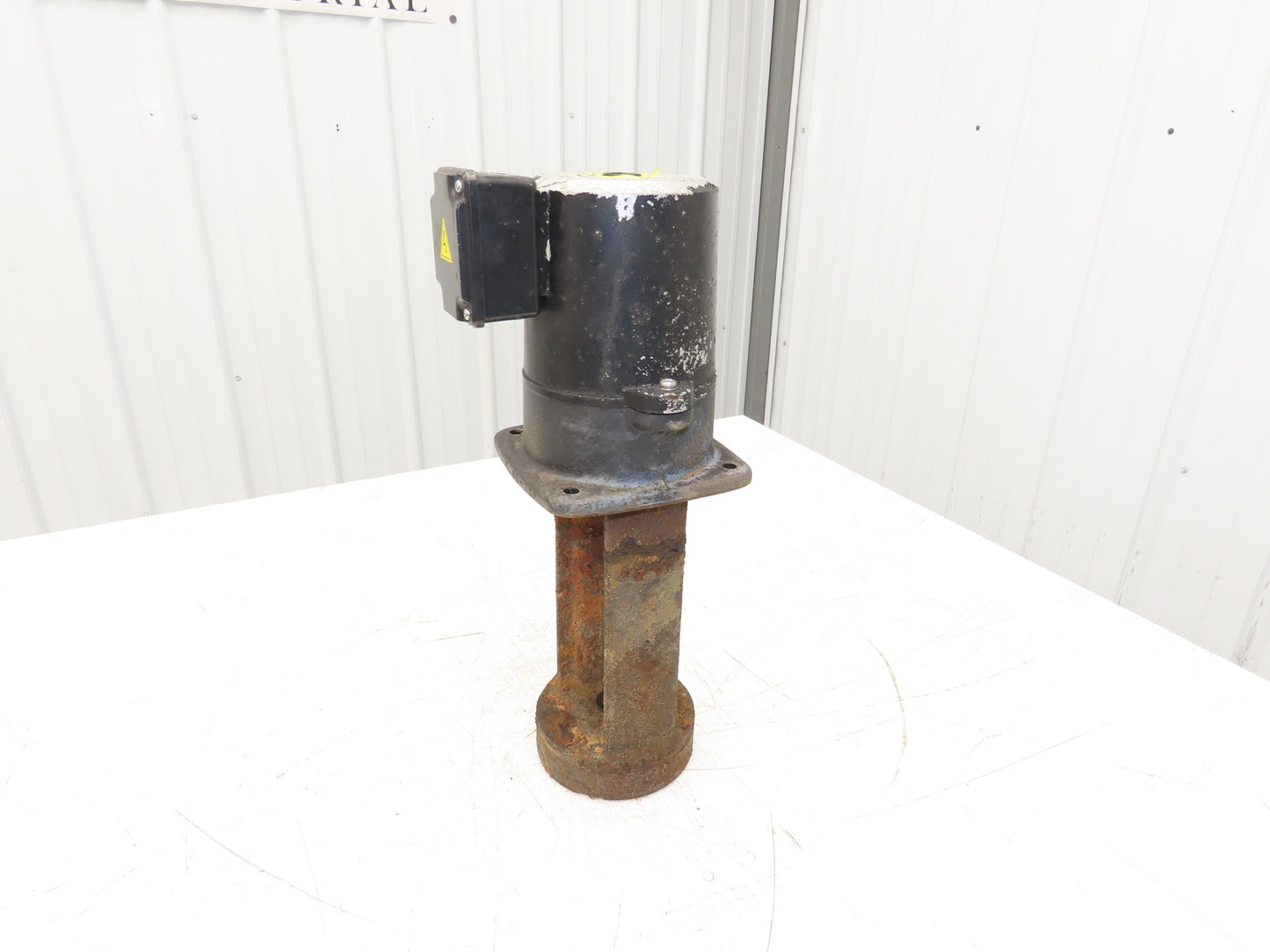 Grundfos MTA90-250A-W-A-B Immersion Coolant Pump 96L/min 10" Depth 460W 220V 3PH