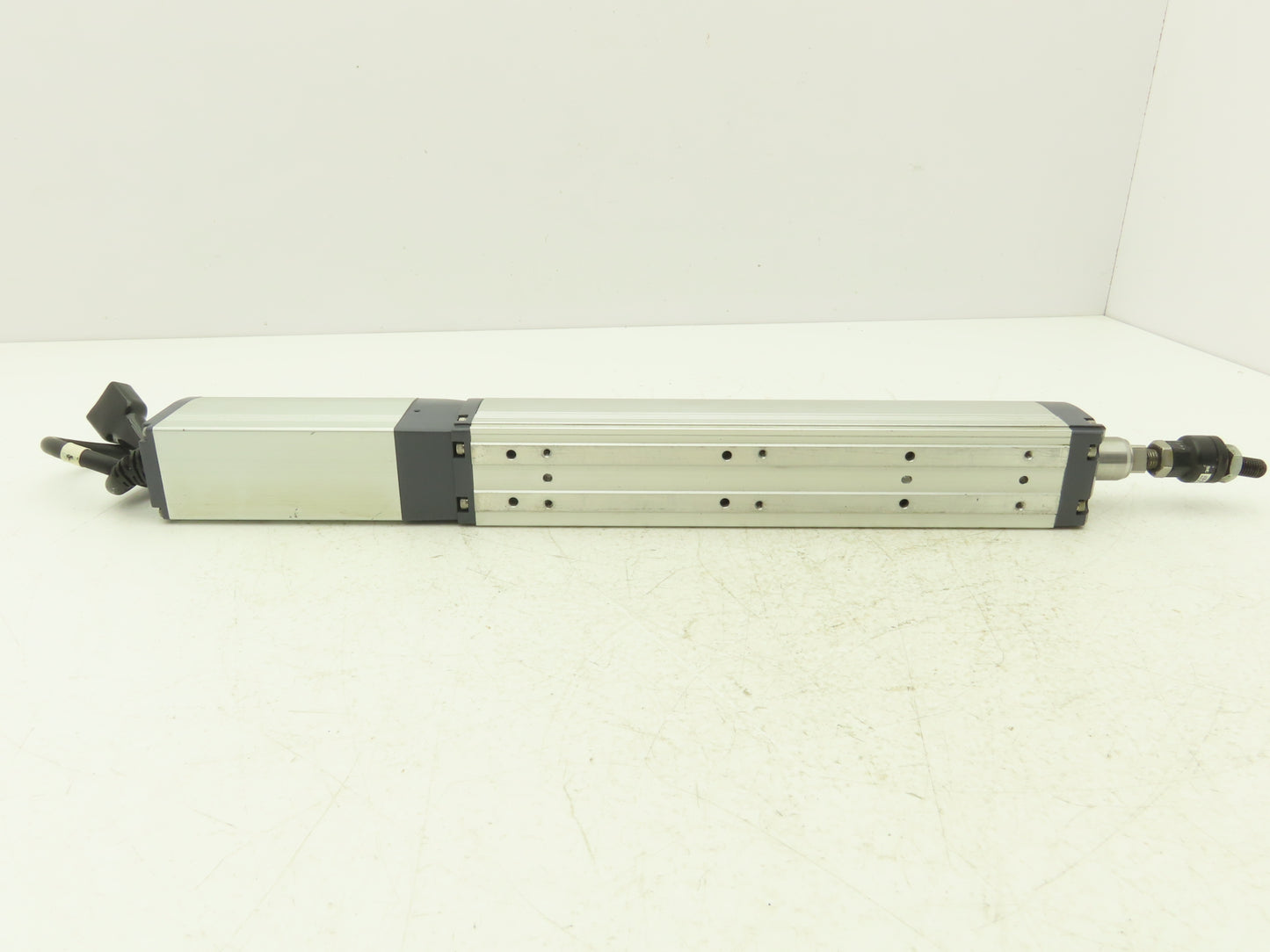 IAI RCP4-RA5C-I-42P-6-200-P3-M-B Robo Cylinder 24VDC Pulse Motor 200mm Stroke