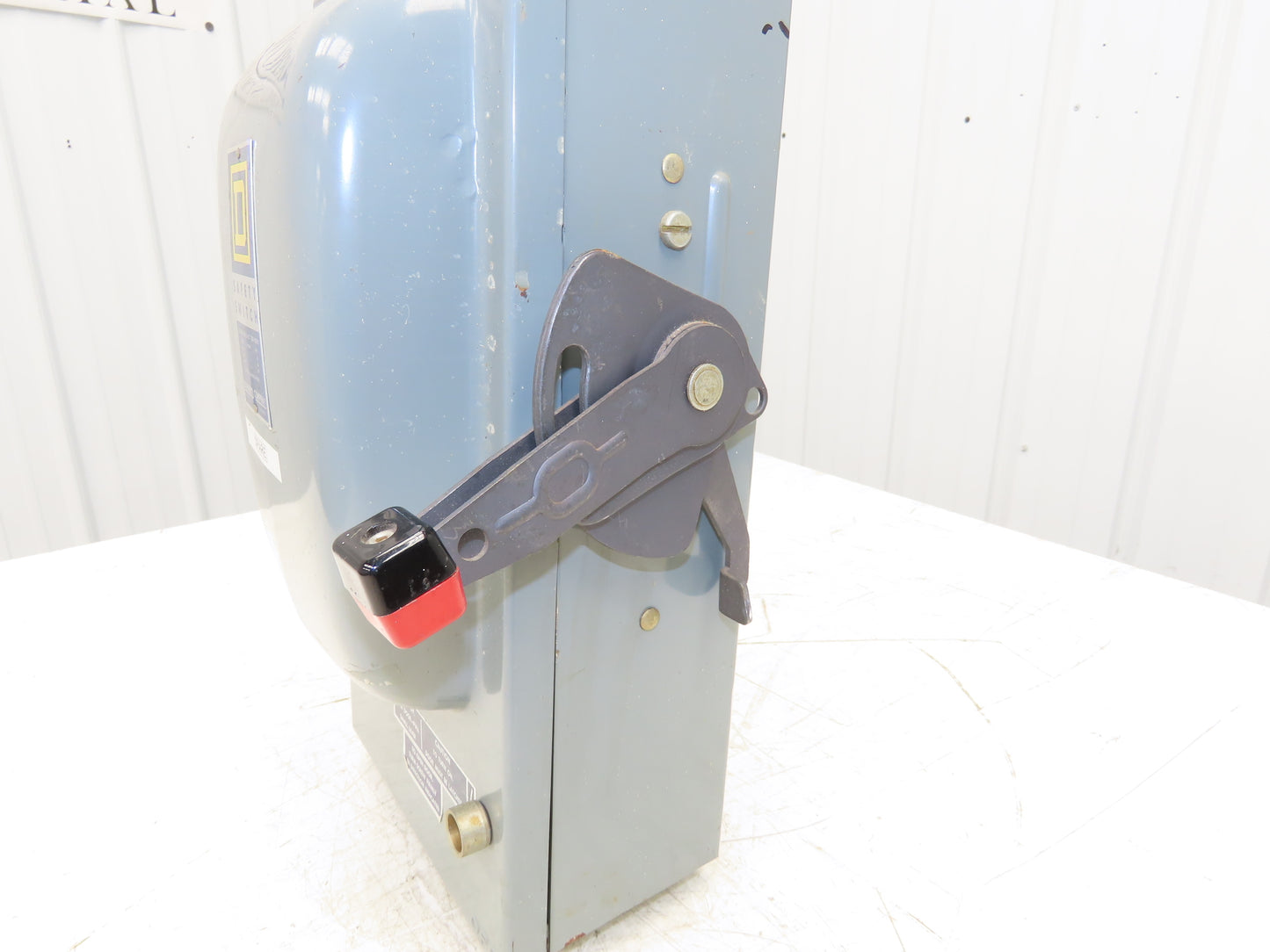 Square D HU362AWK Safety Disconnect Switch 60 Amp 600V 3 Pole W/Fuse block Added