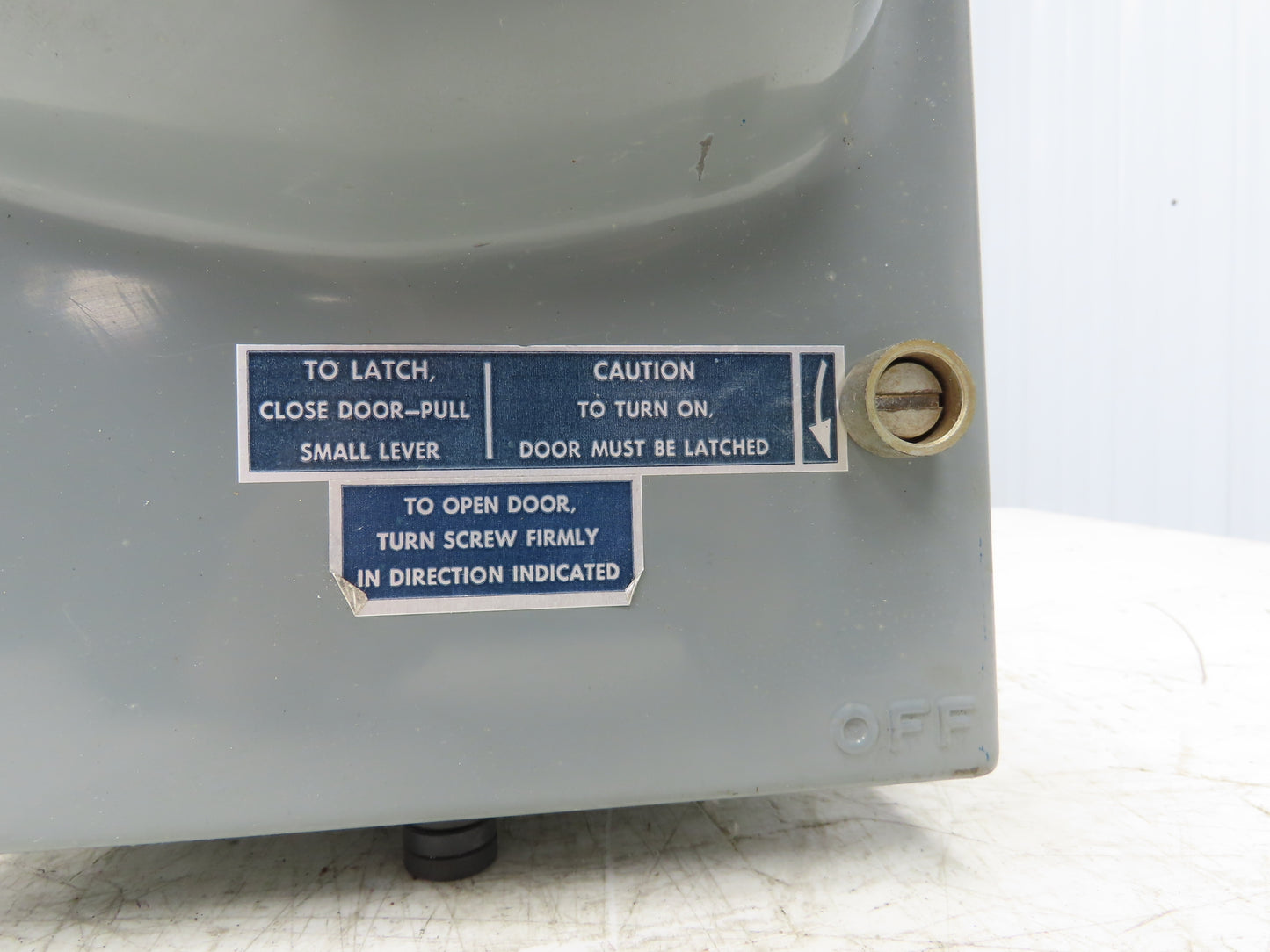 Square D HU362AWK Safety Disconnect Switch 60 Amp 600V 3 Pole W/Fuse block Added