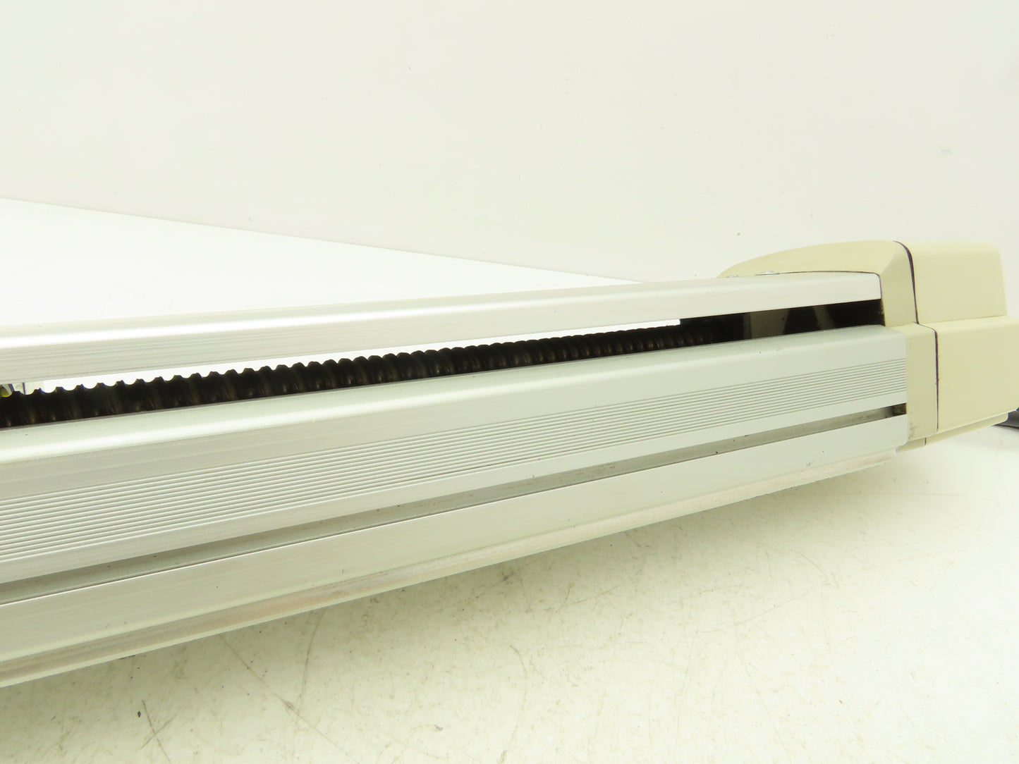 IAI ISPA-MXM-A-200-10-300-T1-S-B-C-L Single-Axis Robot Linear Actuator 300mm