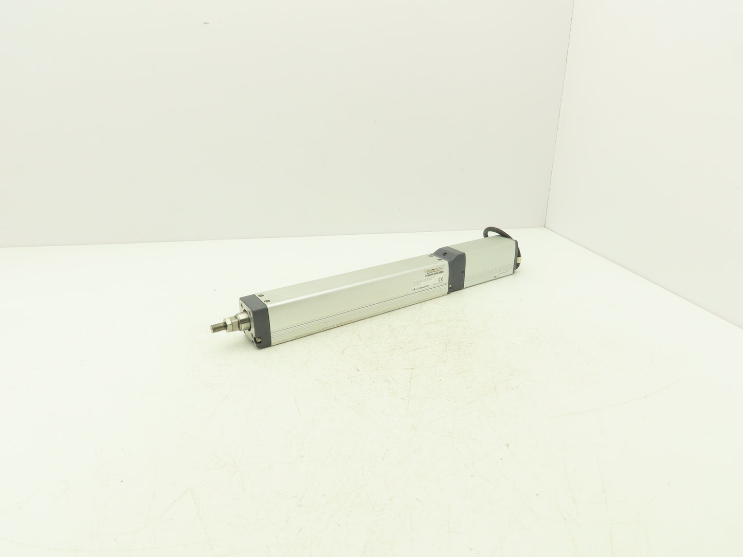 IAI RCP4-RA5C-I-42P-6-200-P3-M-B Motorized Ball Screw Robo Cylinder 200mm Stroke