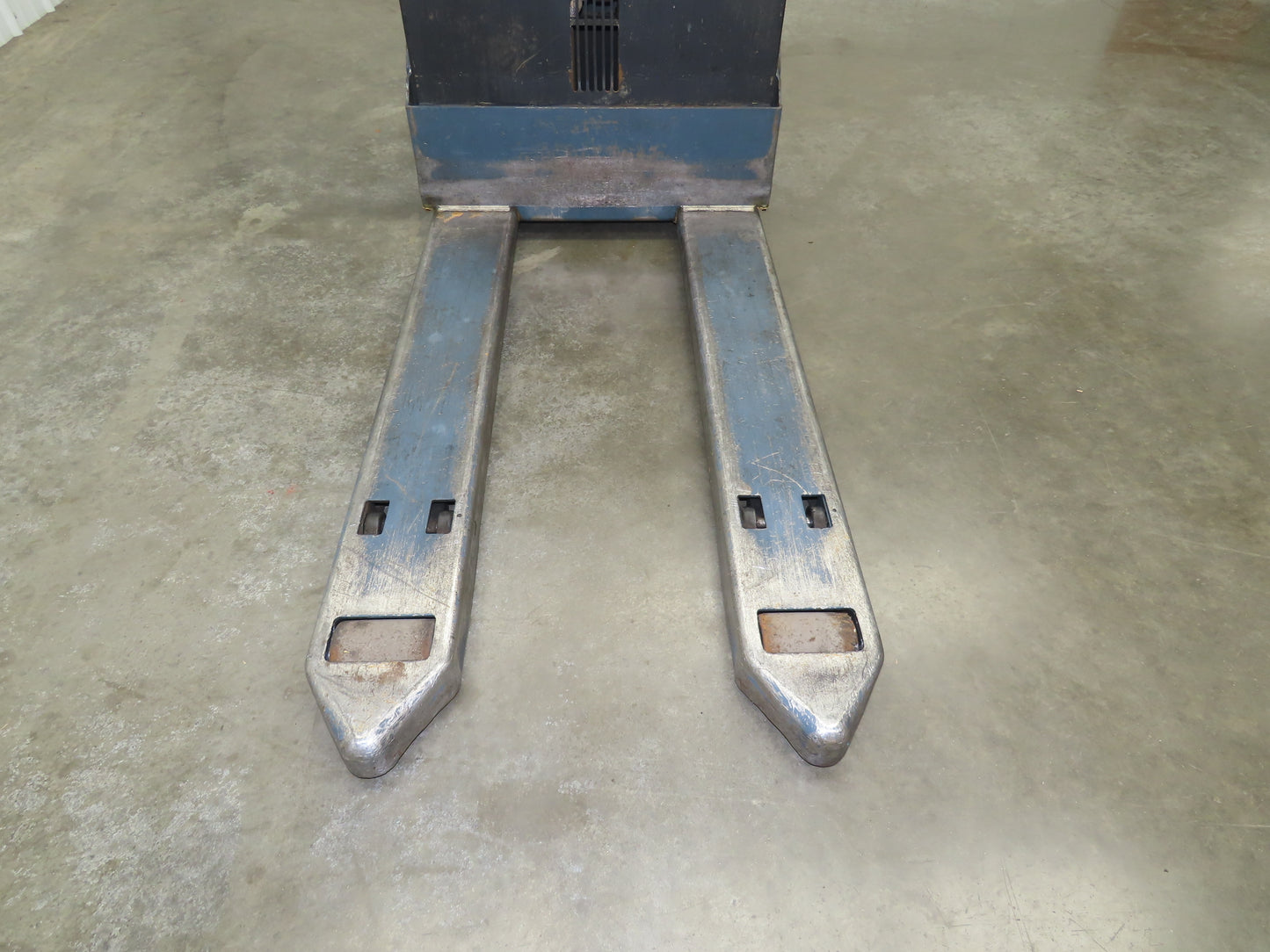 Toyota 8HBW23 Electric Walkie Pallet Jack 4500 lb 45" Forks 8.5" Lift 24V 1250H
