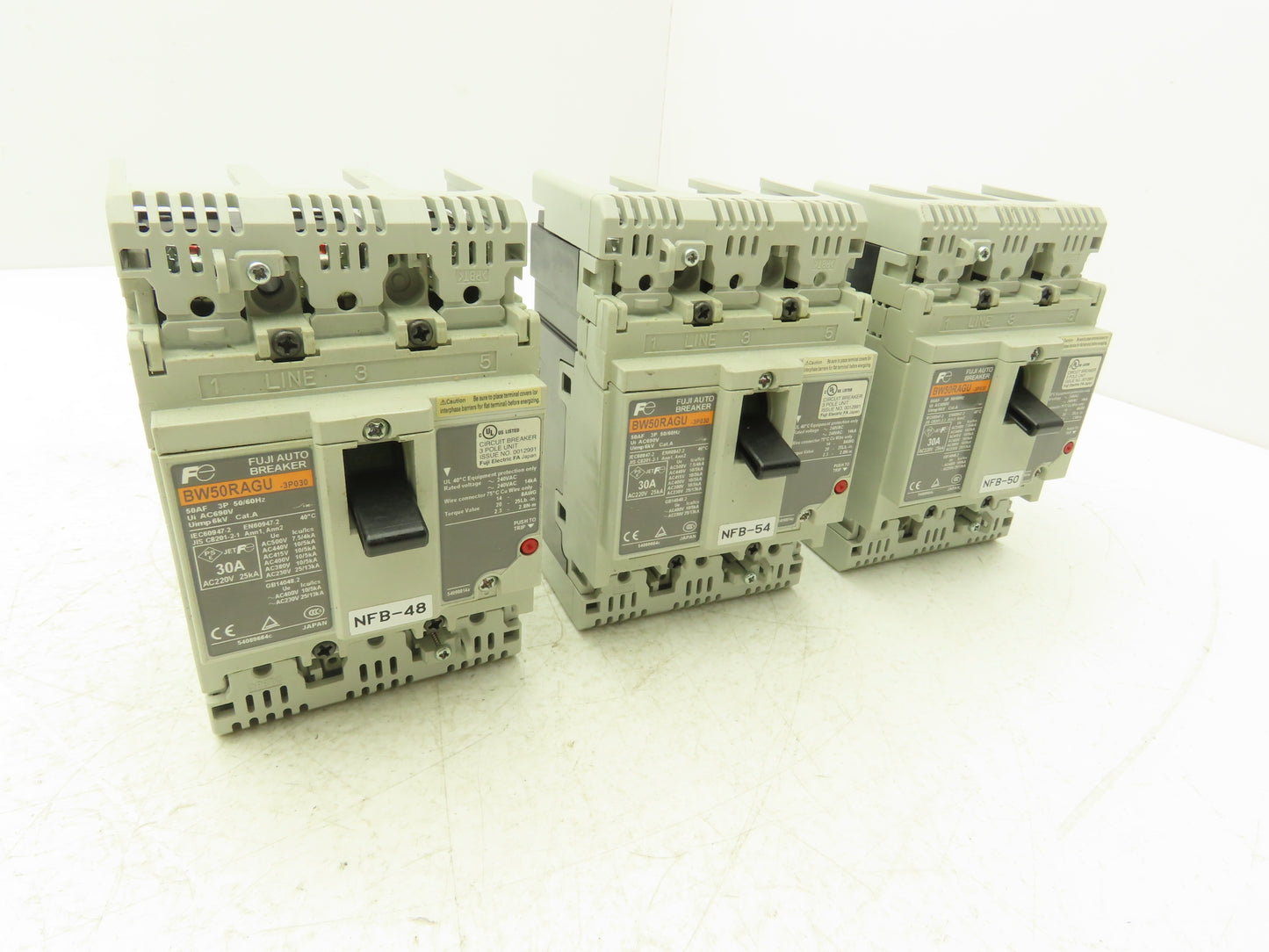 Fuji BW50RAGU3P030 3-Pole Auto Circuit Breaker 30A 500V 3Ph Molded Case Lot of 3