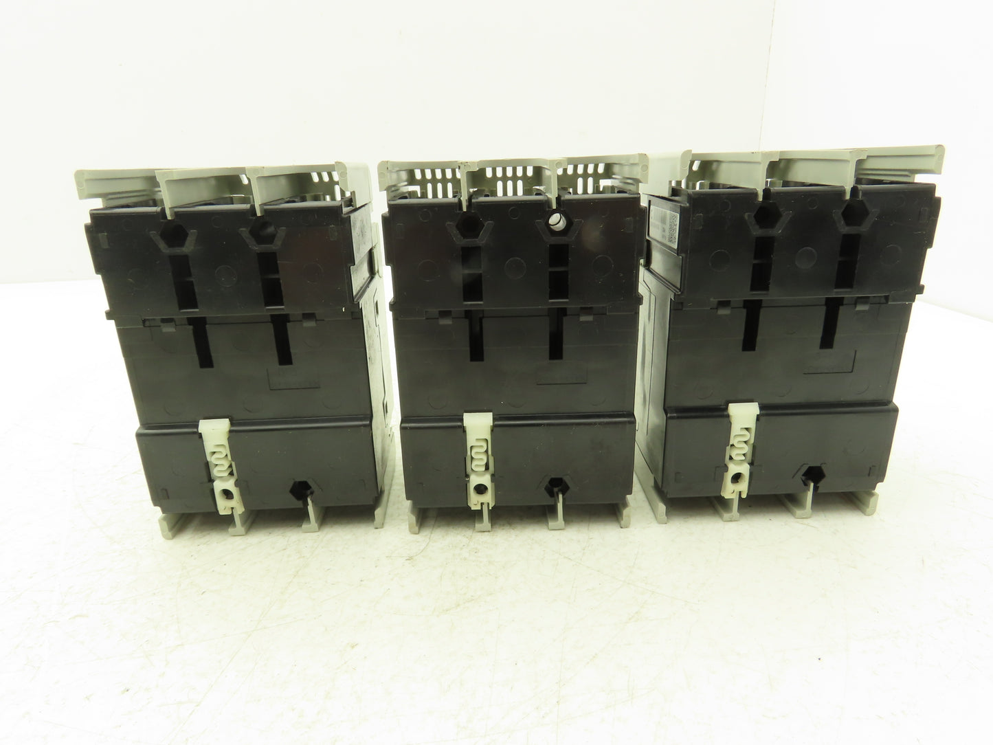 Fuji BW50RAGU3P030 3-Pole Auto Circuit Breaker 30A 500V 3Ph Molded Case Lot of 3
