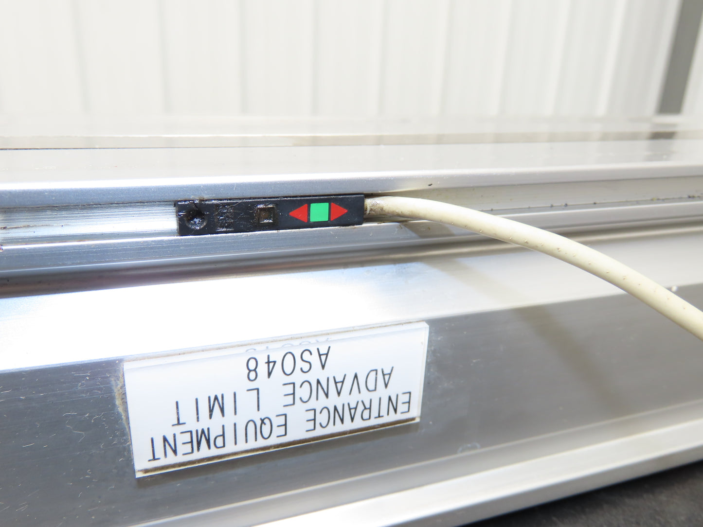 SMC MY1B50-700-Y7BW Linear Slide Guided Rodless Cylinder 50mm Bore 700mm Stroke