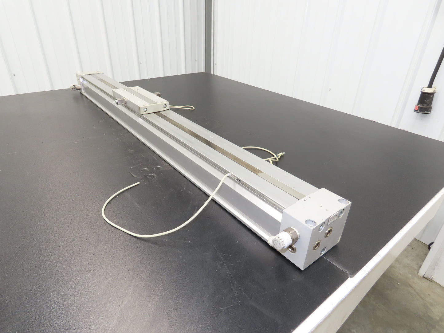 SMC MY1B50-700-Y7BW Linear Slide Guided Rodless Cylinder 50mm Bore 700mm Stroke