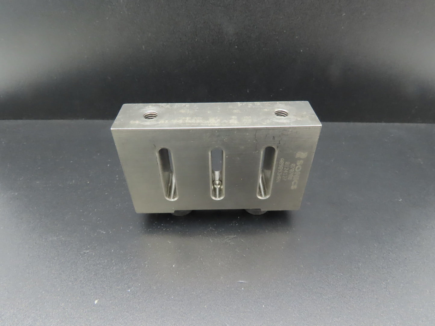 Sonics A09893HRN Ultrasonic Welding Horn Slotted Plate 4"x2.4"x1"