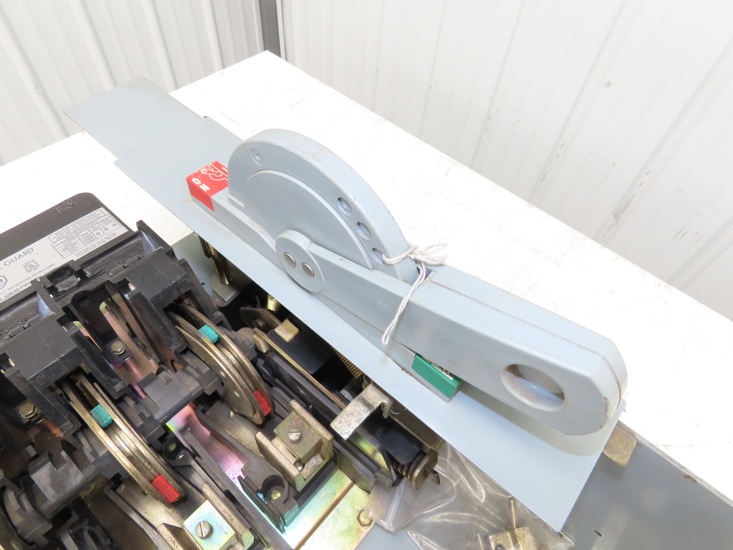 Allen Bradley 1494V-DS400 Safety Disconnect Switch 400A 600V 125HP 3Ph