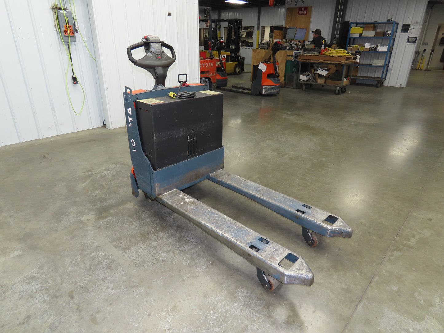 Toyota 8HBW23 Electric Walkie Pallet Jack 4500 lb 45" Forks 8.5" Lift 24V