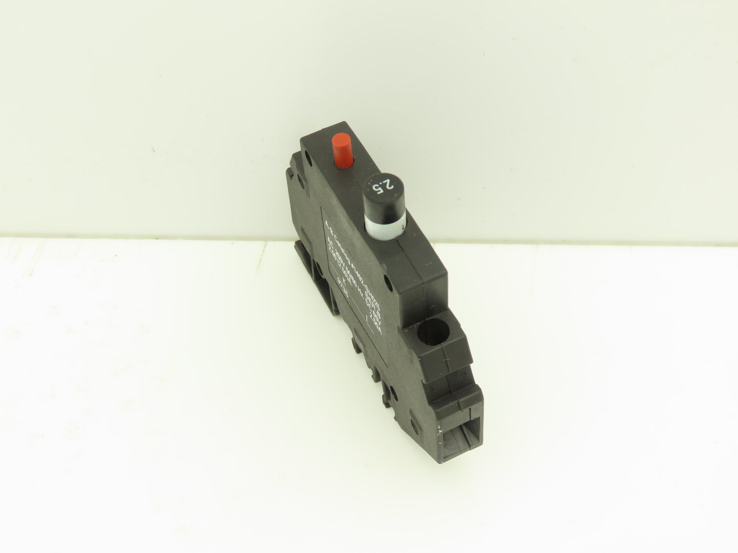 Allen Bradley 1492-GH025 Mini Circuit Breaker 2.5 Amp 1-Pole 250VAC Lot of 8