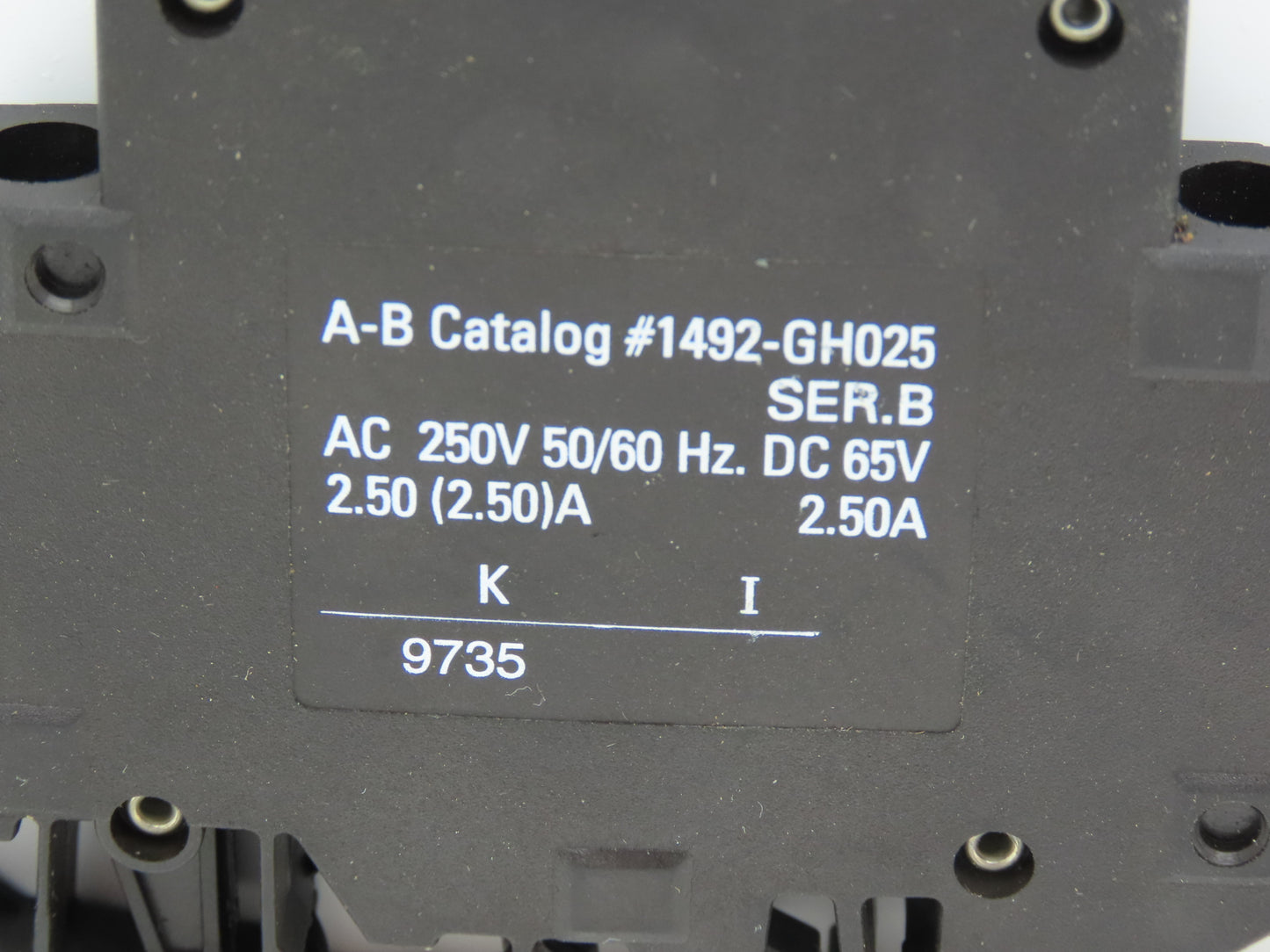 Allen Bradley 1492-GH025 Mini Circuit Breaker 2.5 Amp 1-Pole 250VAC Lot of 8