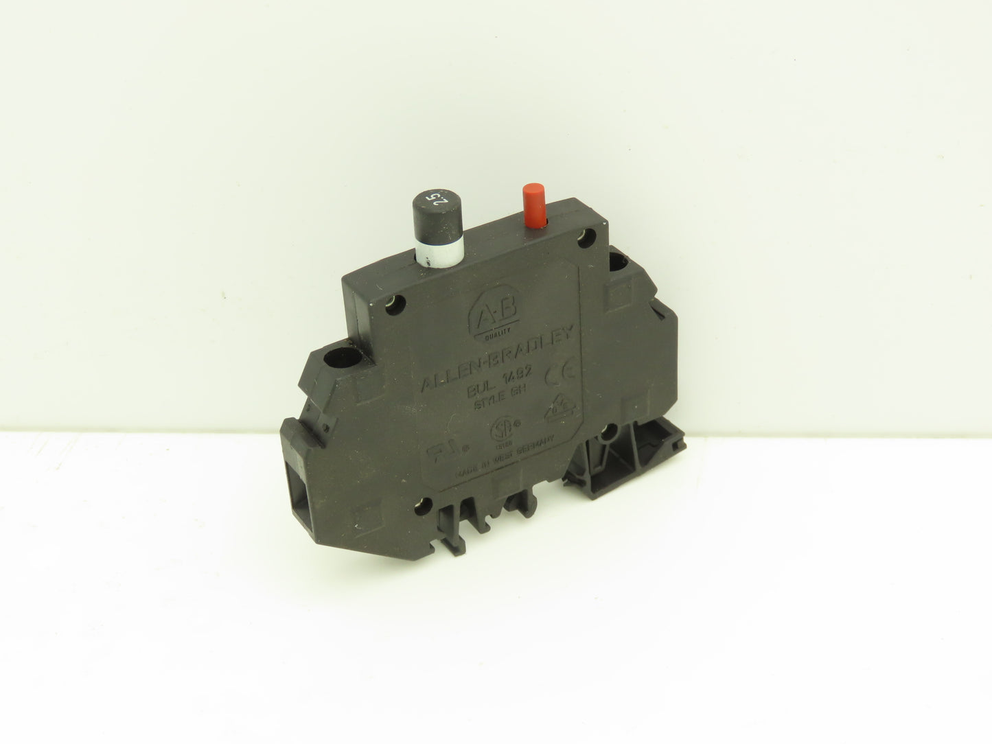 Allen Bradley 1492-GH025 Mini Circuit Breaker 2.5 Amp 1-Pole 250VAC Lot of 8