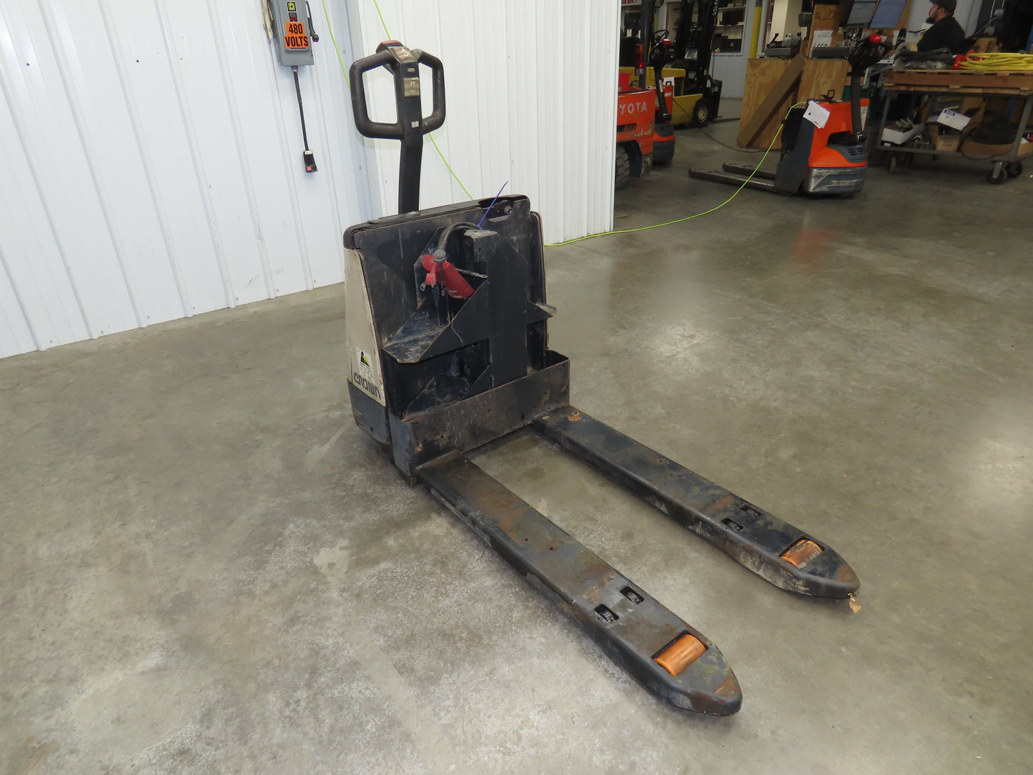 Crown WP2035-45 Electric Walkie Pallet Jack 4500 lb 45" Forks 8.5" Lift 24V