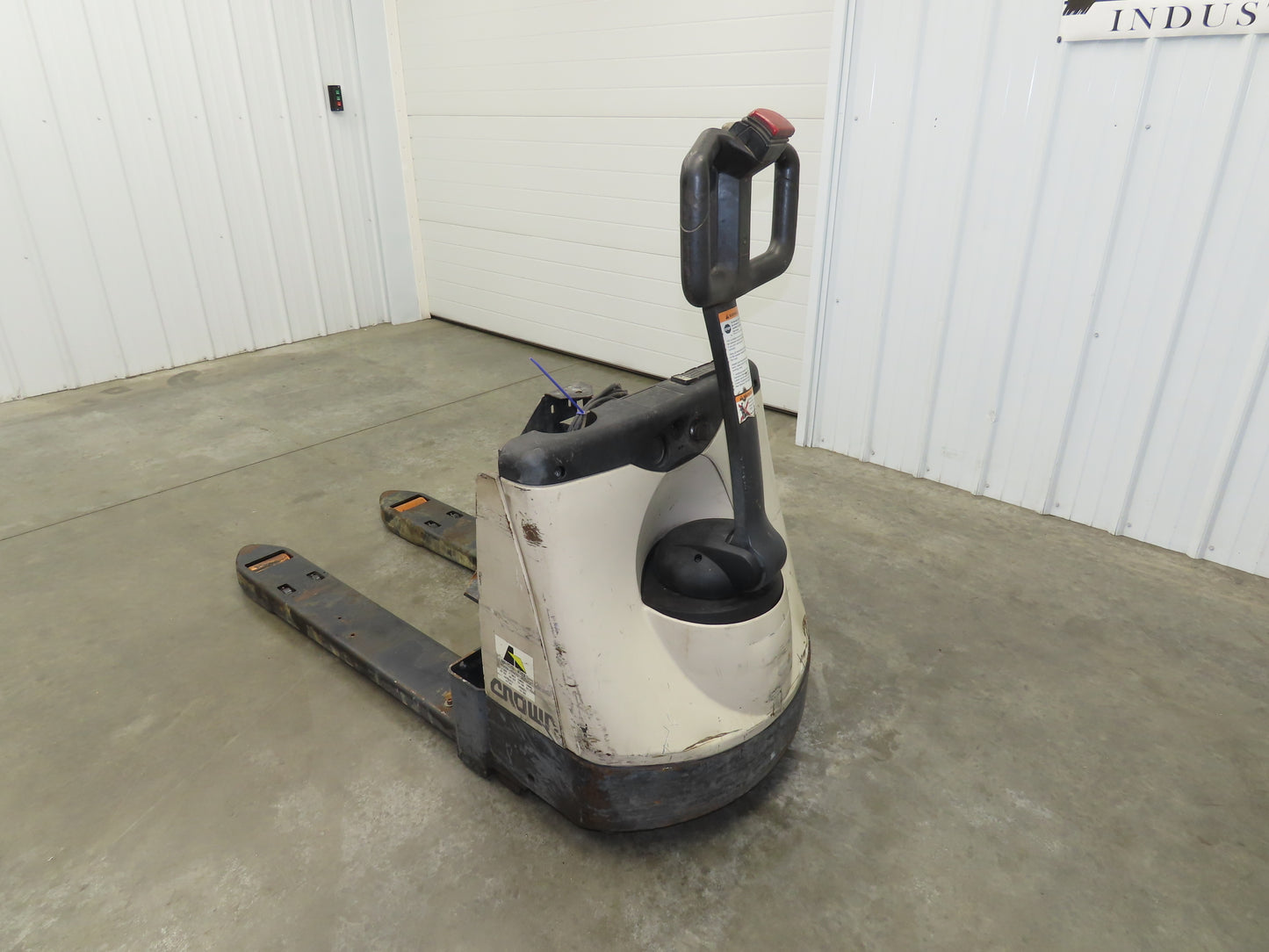 Crown WP2035-45 Electric Walkie Pallet Jack 4500 lb 45" Forks 8.5" Lift 24V