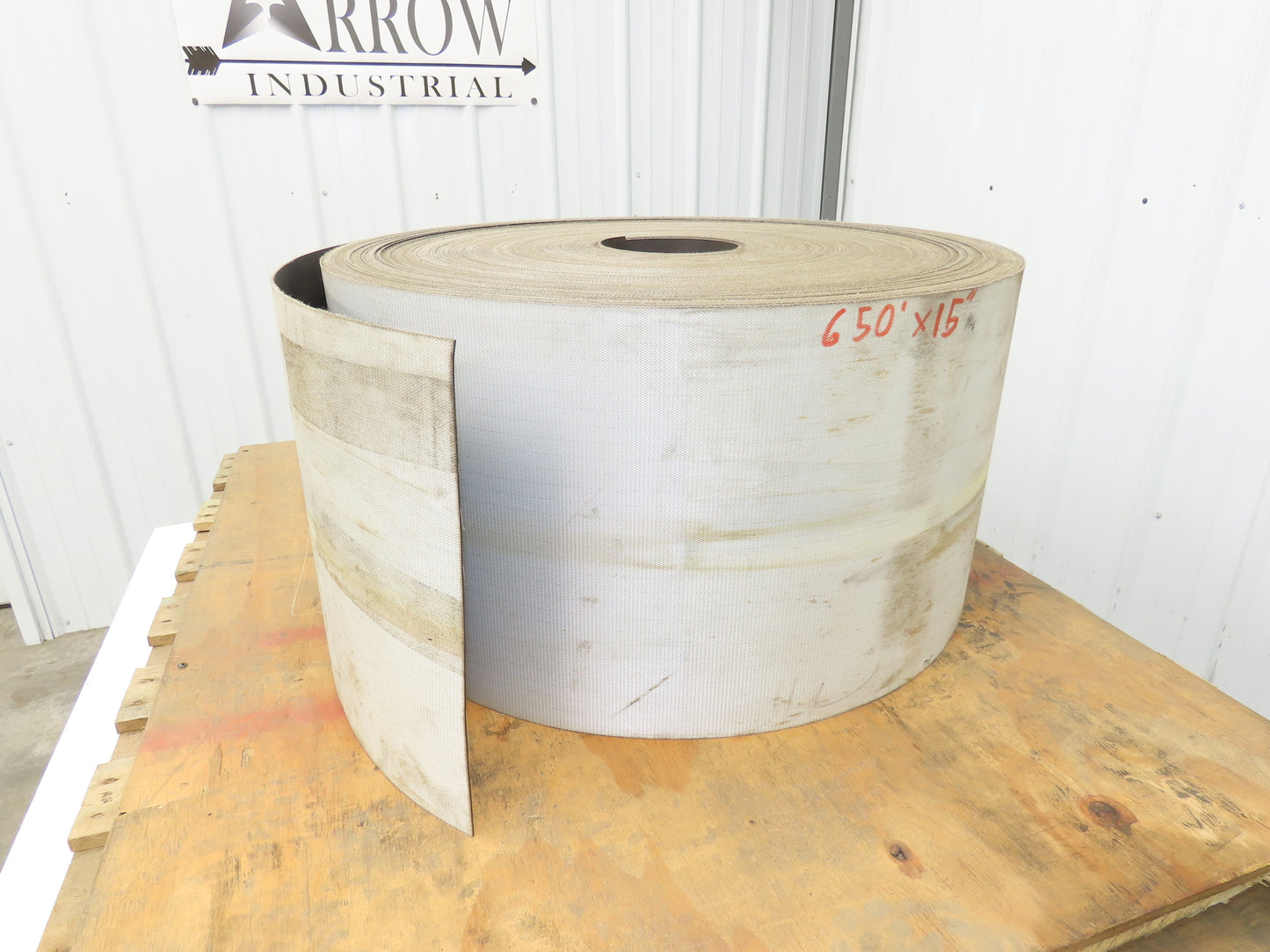 15"W x 650' Package Conveyor Belt Nylon Polyester Impression Top Black