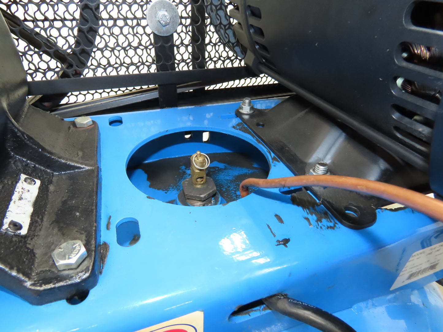 Puma TUE-7580VM Reciprocating Air Compressor 24.8CFM 7.5HP 230V 1 Phase 80 Gal