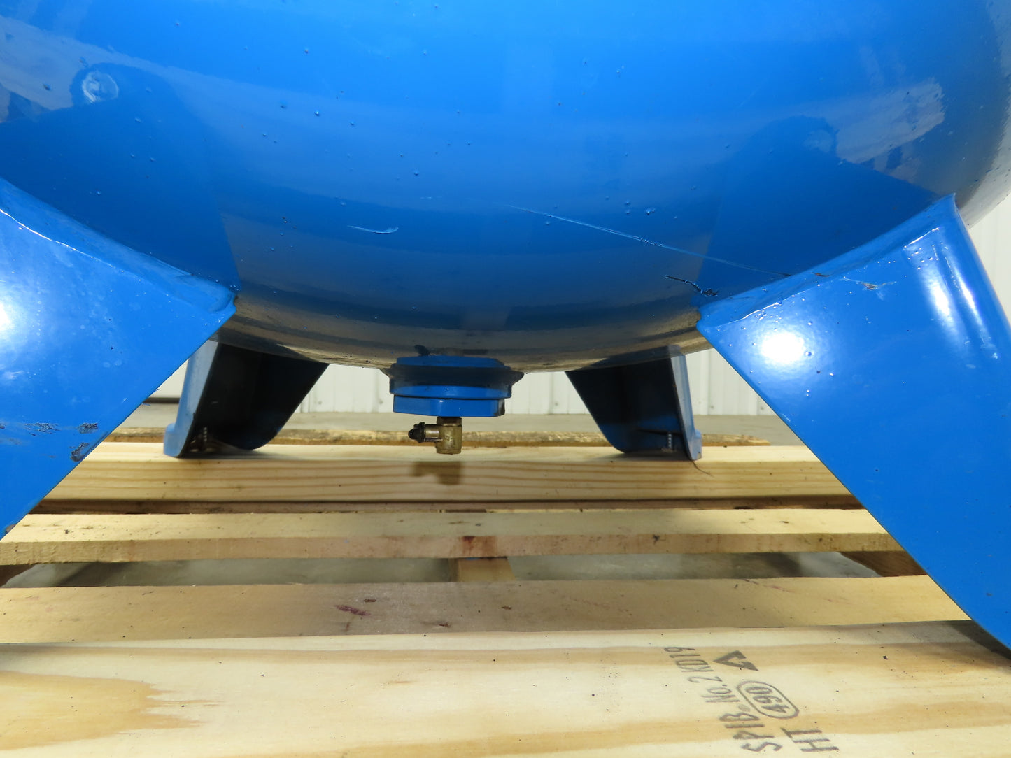 Puma TUE-7580VM Reciprocating Air Compressor 24.8CFM 7.5HP 230V 1 Phase 80 Gal