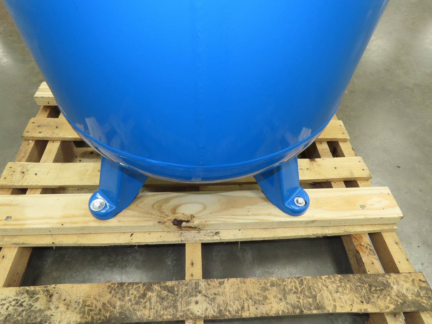 Puma TUE-7580VM Reciprocating Air Compressor 24.8CFM 7.5HP 230V 1 Phase 80 Gal