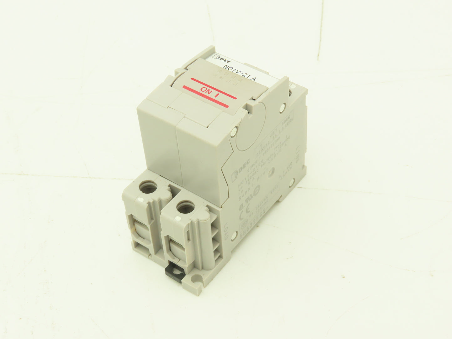 IDEC NC1V-2100 5 Amp Circuit Protector 2 Pole A Curve 250VAC/125VDC Lot of 9