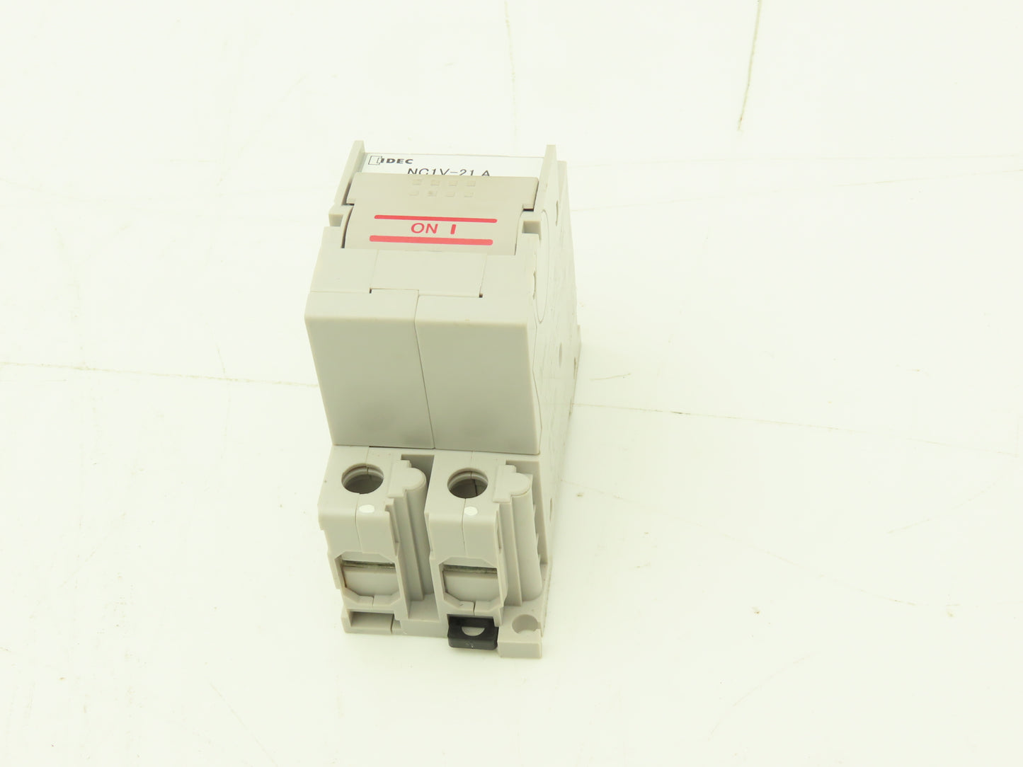 IDEC NC1V-2100 5 Amp Circuit Protector 2 Pole A Curve 250VAC/125VDC Lot of 9