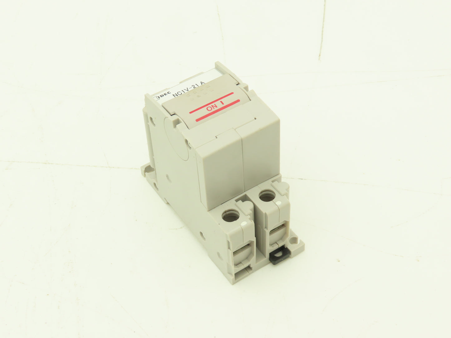 IDEC NC1V-2100 5 Amp Circuit Protector 2 Pole A Curve 250VAC/125VDC Lot of 9