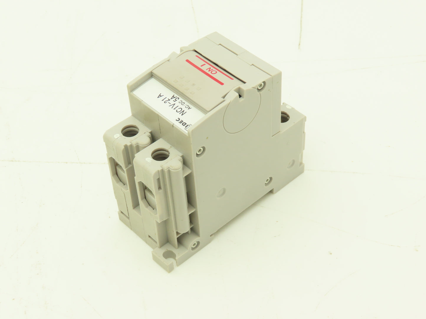 IDEC NC1V-2100 5 Amp Circuit Protector 2 Pole A Curve 250VAC/125VDC Lot of 9